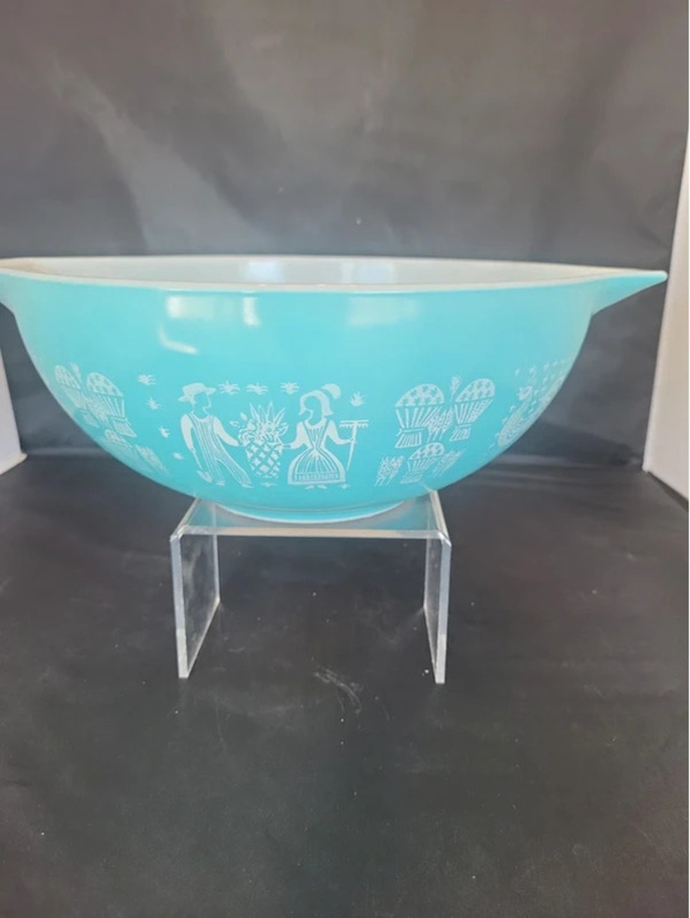 PYREX " 444" Amish Butterprint Cinderella bowl